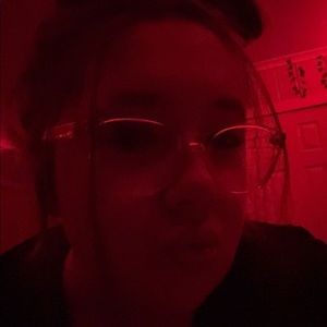 Meet your Posher, Ava